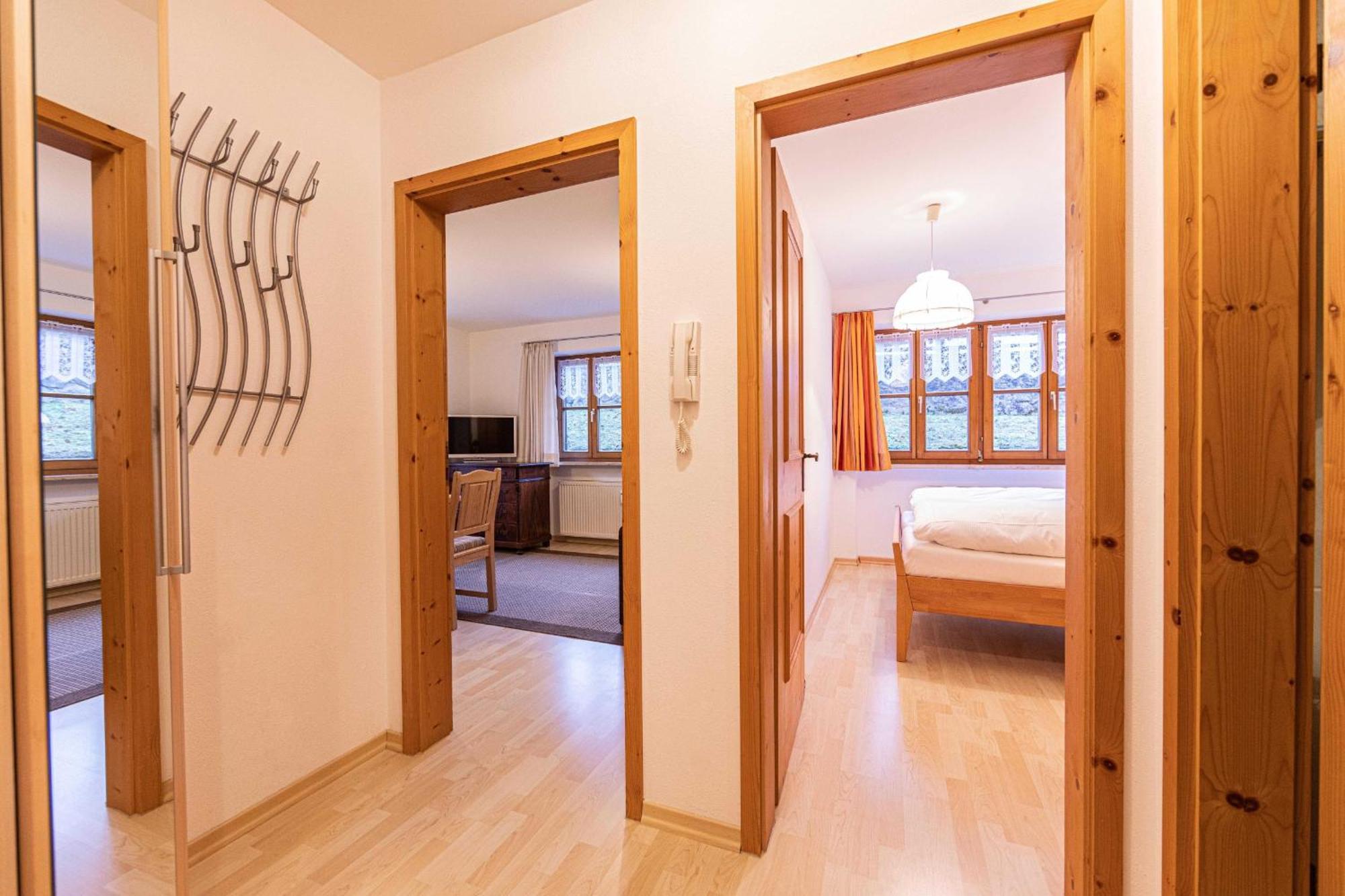 Ferienwohnung Waldblick - Freundlich Eingerichtete Ferienwohnung Берхтесгаден Екстериор снимка