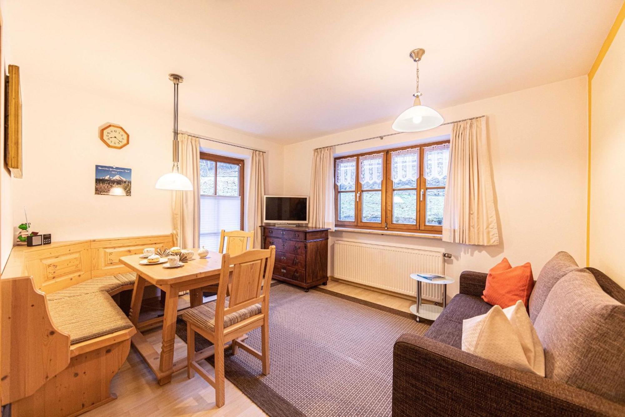 Ferienwohnung Waldblick - Freundlich Eingerichtete Ferienwohnung Берхтесгаден Екстериор снимка